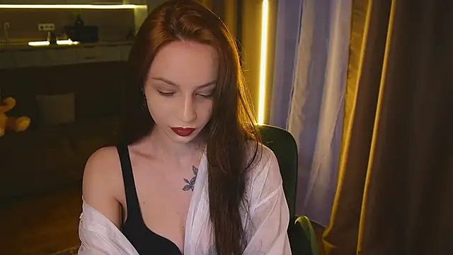 wowmolly online show from November 17, 2025, 1:04 pm