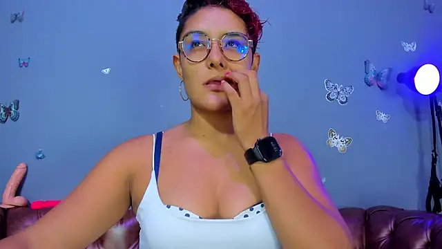 Kaira mosse online show from June 12, 2026, 3:10 pm