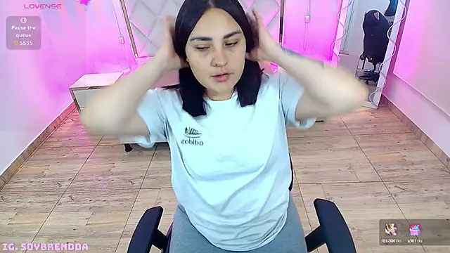 Brendda tay online show from September 15, 2025, 3:18 am