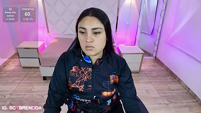 Brendda tay online show from November 13, 2025, 3:43 am