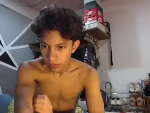 ferchitibellako online show from December 18, 2024, 4:49 pm