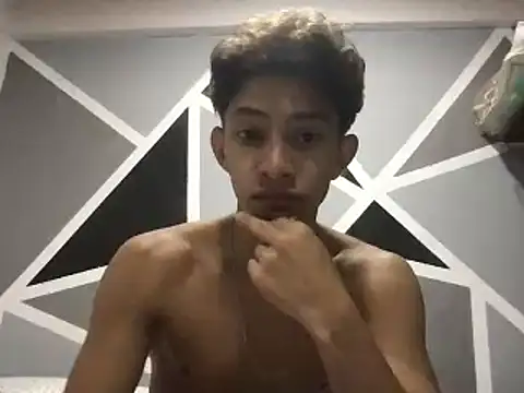 ferchitibellako online show from July 5, 2026, 3:44 am