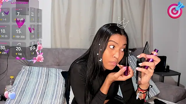 AnneteLynch online show from December 4, 2025, 8:30 pm