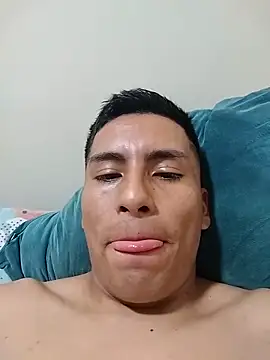 El Ladron567 online show from May 4, 2026, 1:47 pm