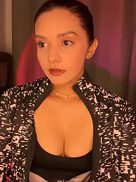 Melanyprada online show from July 11, 2026, 3:40 am