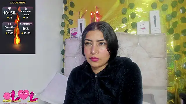 cristalconnorr online show from May 11, 2026, 3:07 pm