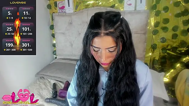 cristalconnorr online show from May 8, 2026, 2:43 pm