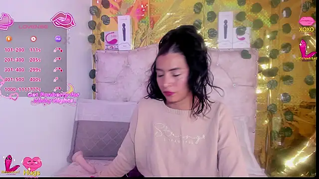cristalconnorr online show from April 20, 2026, 4:30 pm
