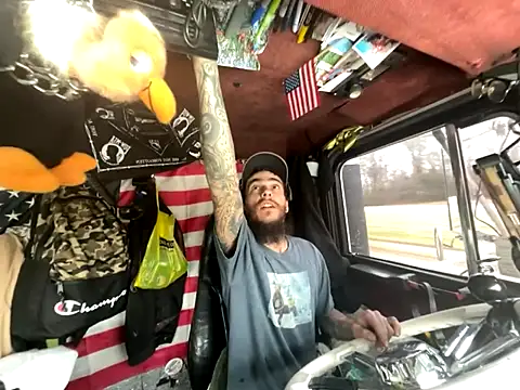 XMeF10 online show from January 5, 2026, 5:27 pm