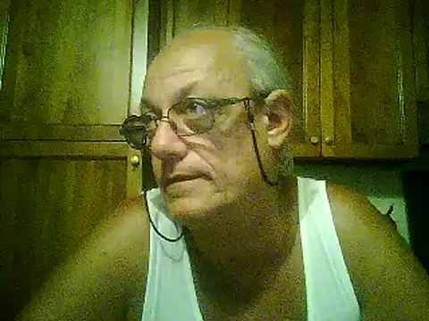 Snapshot of gianbragallini chatting on September 8, 2025, 8:08 pm gianbragallini online show from September 8, 2025, 8:08 pm