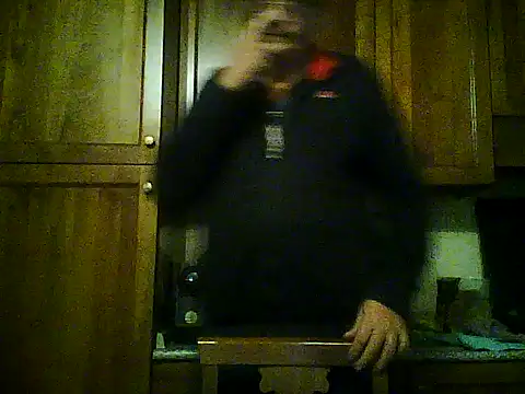 Snapshot of gianbragallini chatting on November 17, 2025, 10:58 pm gianbragallini online show from November 17, 2025, 10:58 pm