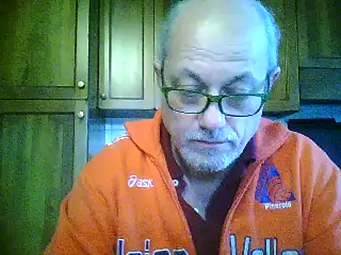 Snapshot of gianbragallini chatting on December 25, 2024, 3:06 pm gianbragallini online show from December 25, 2024, 3:06 pm