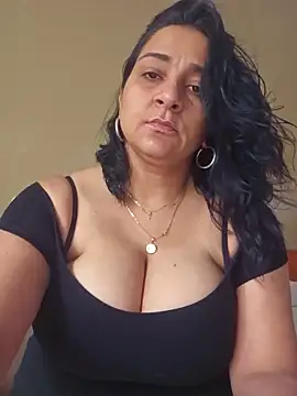 paulinaDiaz1 online show from September 21, 2025, 11:37 am