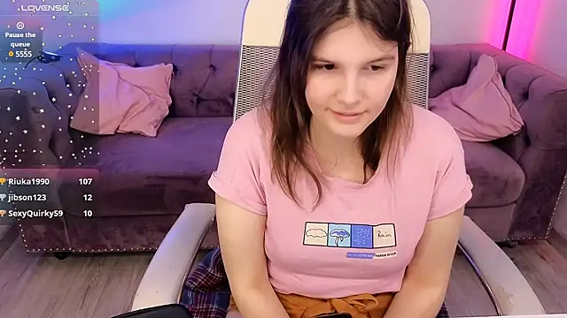 Ruyjin Choi online show from March 13, 2025, 2:01 pm