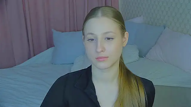 BritneyCruze online show from March 10, 2025, 11:12 am