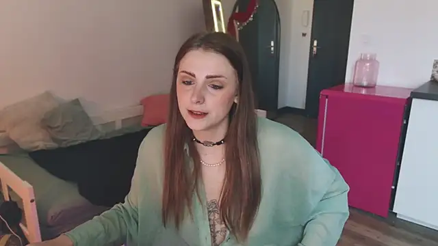 ce leste   online show from October 8, 2025, 11:23 am