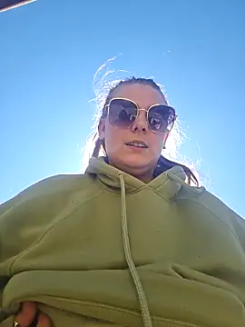 ce leste   online show from March 18, 2026, 1:35 pm