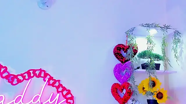 MaddyParisi online show from February 9, 2025, 4:14 am