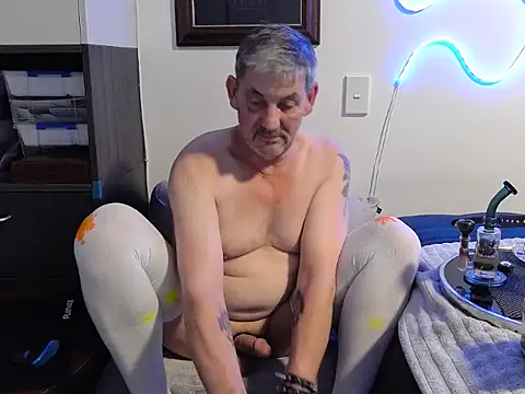 ChunkyMonkey007 online show from September 18, 2025, 1:36 pm