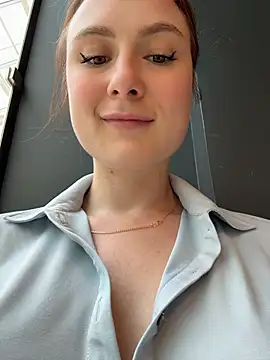 Dina Tease online show from August 4, 2026, 11:15 am
