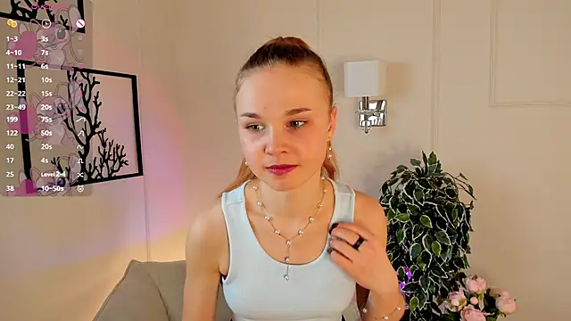 OdetteHarwick online show from March 20, 2025, 8:08 pm