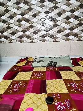 pihu32824 online show from March 10, 2026, 7:40 pm