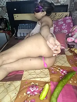 pihu32824 online show from October 2, 2025, 1:03 pm