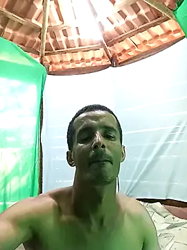 morenogato100 online show from April 30, 2026, 1:07 pm