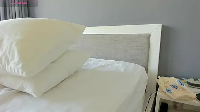 yumisunn online show from September 10, 2025, 3:16 am