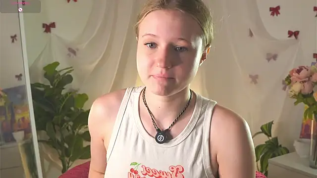 Snapshot of MaydaFoulk chatting on June 7, 2026, 1:44 am MaydaFoulk online show from June 7, 2026, 1:44 am