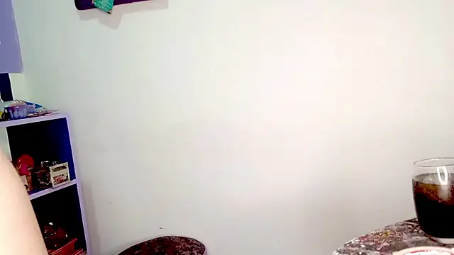 PetiteIvoryQueen19 online show from June 11, 2026, 5:15 am