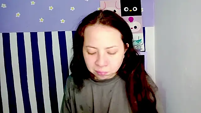 PetiteIvoryQueen19 online show from April 24, 2026, 4:47 am