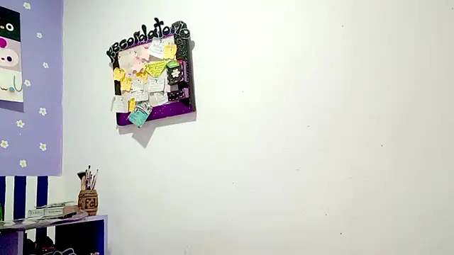 PetiteIvoryQueen19 online show from July 25, 2026, 5:37 am