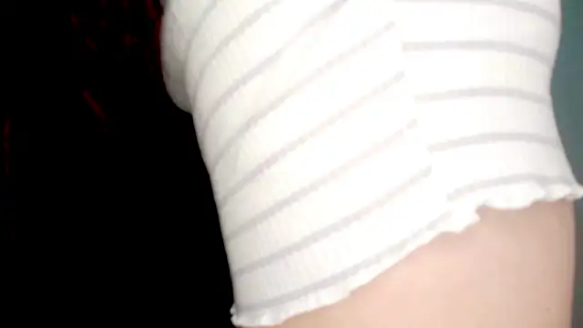 PetiteIvoryQueen19 online show from June 25, 2026, 4:54 am
