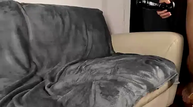MrPearlsLive online show from January 1, 2025, 11:18 pm