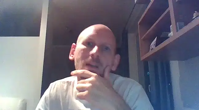 MrPearlsLive online show from December 2, 2024, 6:38 pm