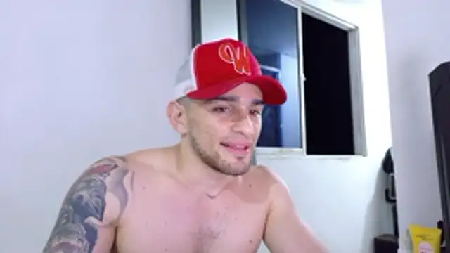 Sexy Alejandro  online show from November 28, 2025, 3:39 am