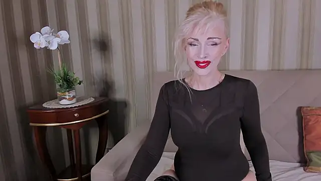 Rita Farel online show from March 11, 2026, 9:31 pm