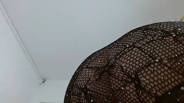 adhara cortez online show from January 3, 2025, 11:33 pm