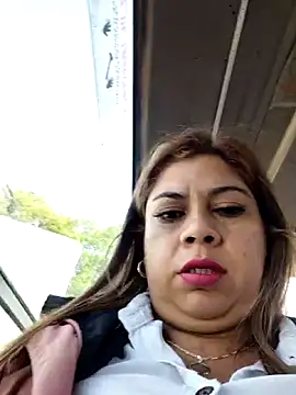 Laura-Hernandez online show from June 12, 2026, 2:04 pm