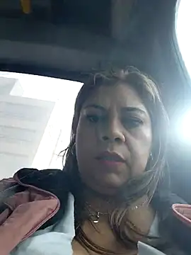 Laura-Hernandez online show from June 6, 2026, 1:38 pm
