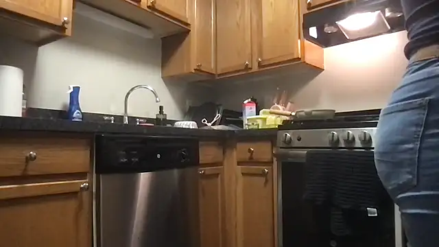 bigb00tyjudyyX online show from October 30, 2025, 1:42 pm