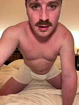 Snapshot of frenchboy9711 chatting on April 9, 2026, 6:47 pm frenchboy9711 online show from April 9, 2026, 6:47 pm