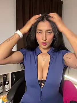 Valentina cartier online show from September 19, 2025, 10:58 pm