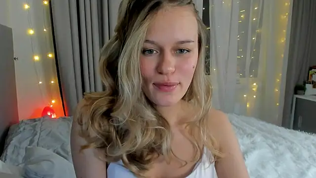 BritneyRoot online show from December 5, 2024, 11:56 pm