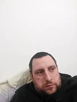 HE-M123 online show from October 18, 2025, 7:49 pm