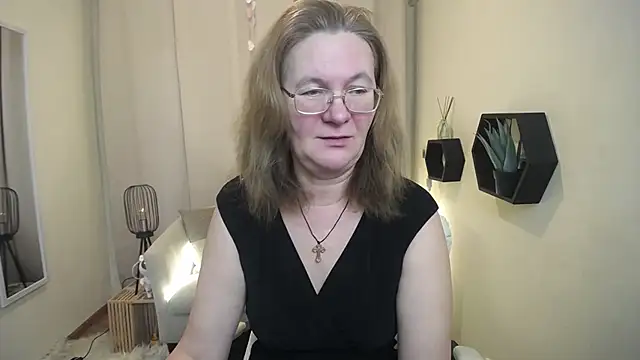 HolyMilfa online show from February 17, 2026, 1:19 pm