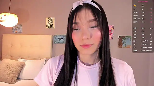 Maia W10 online show from April 29, 2026, 12:09 pm
