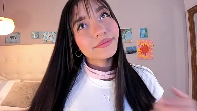 Snapshot of Maia_W10 chatting on July 16, 2026, 12:13 pm Maia W10 online show from July 16, 2026, 12:13 pm