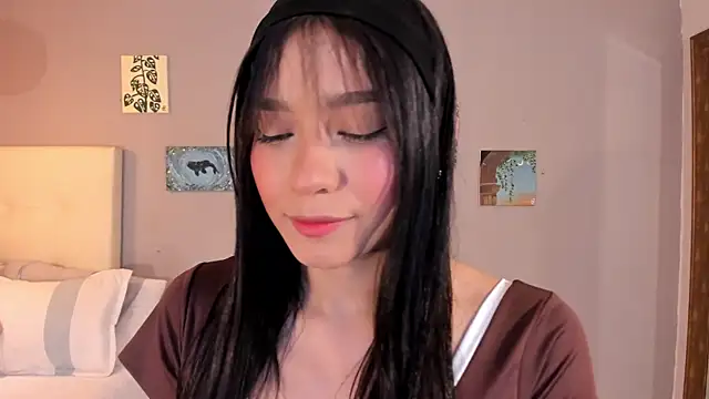 Maia W10 online show from April 27, 2026, 12:25 pm
